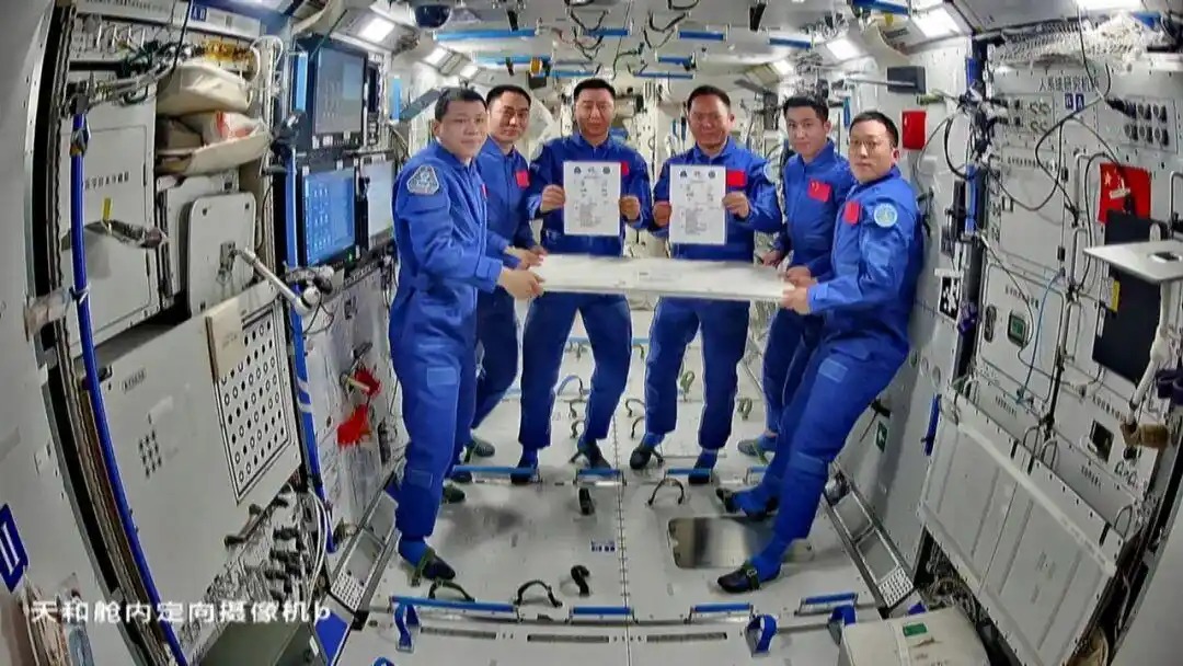 Misi Shenzhou-20 Berakhir Sukses, Tiga Astronaut China Siap Kembali ke Bumi-Image-1