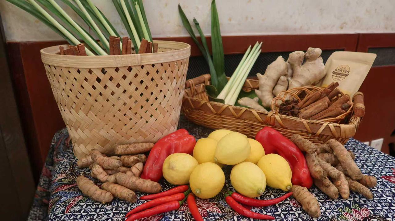 Potret : Keseruan Meracik Jamu di KBRI Beijing-Image-3