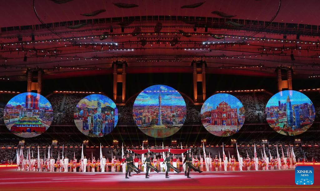 Potret : Kemeriahan Upacara Pembukaan Pesta Olahraga Nasional Tiongkok ke-15 Guangzhou-Image-15