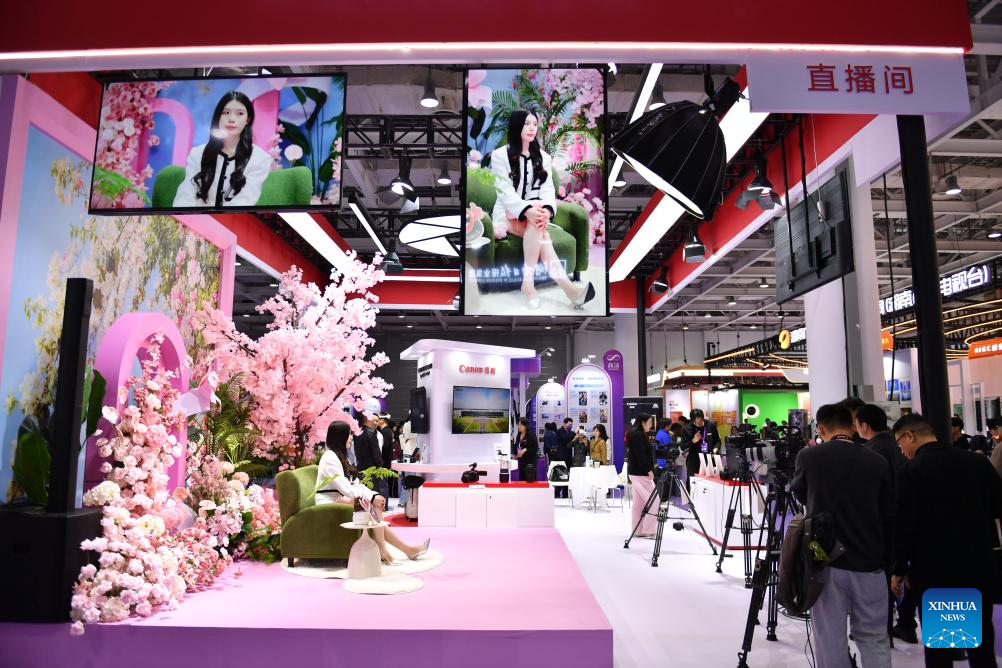 Potret : Keseruan Teknologi VR dan Media Masa Depan di China New Media Conference-Image-1