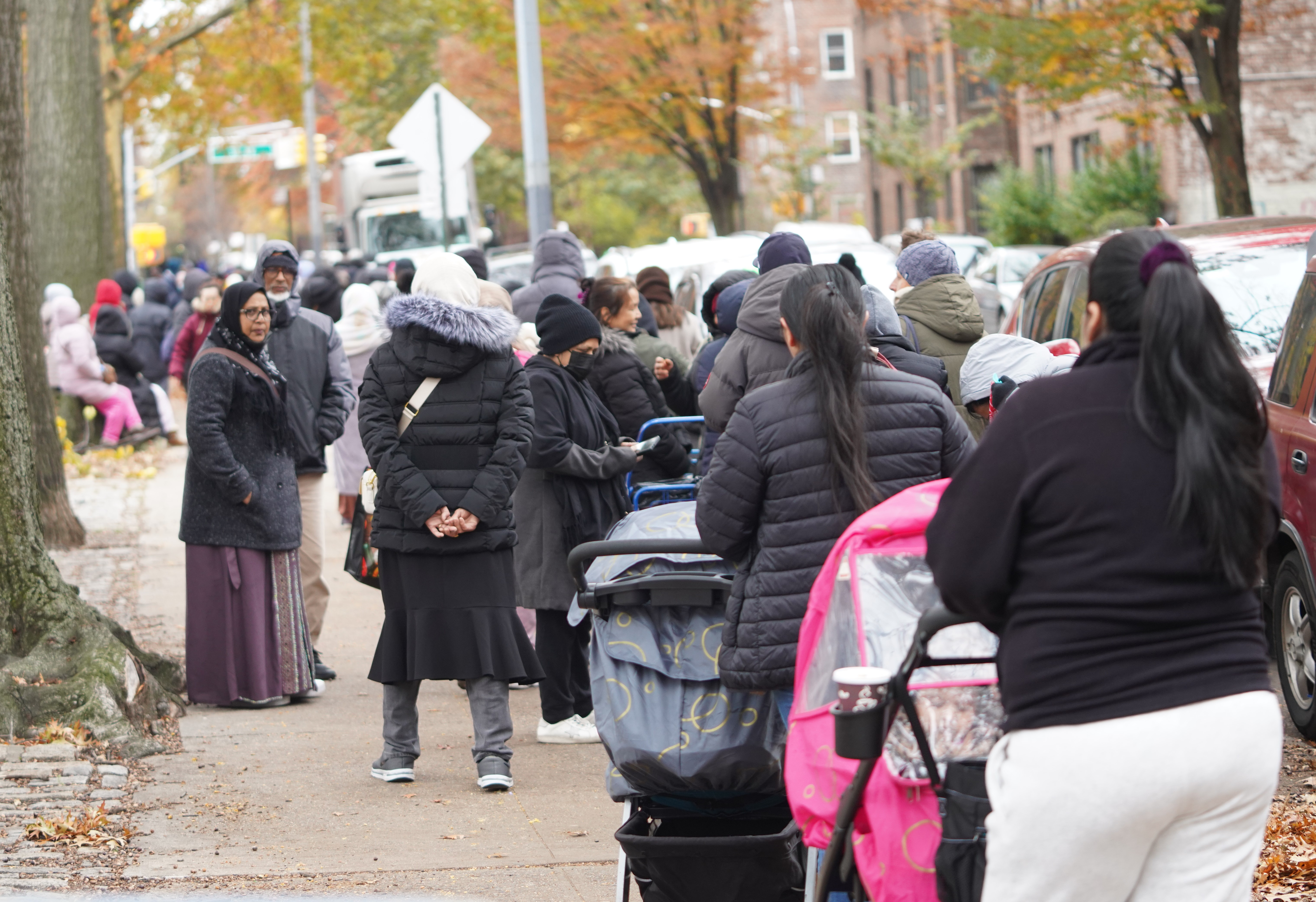 Menengok Suasana Pendistribusian Makanan Gratis di New York, AS-Image-3