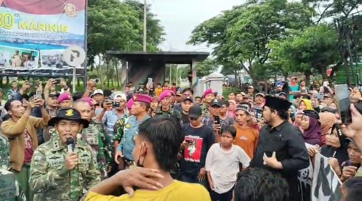 Sosok Letkol Marinir Alamsyah, Gunakan Komunikasi Persuasi Hadapi Demo Warga Desa Sumberanyar Pasuruan-Image-2