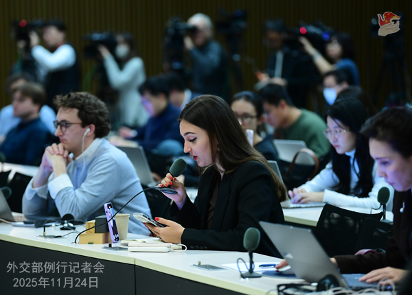 Konferensi Pers Kemenlu China 24 November 2025-Image-2