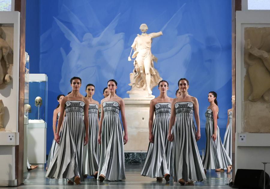 Api untuk Olimpiade Musim Dingin Milan-Cortina 2026 Dinyalakan di Olympia Kuno-Image-2