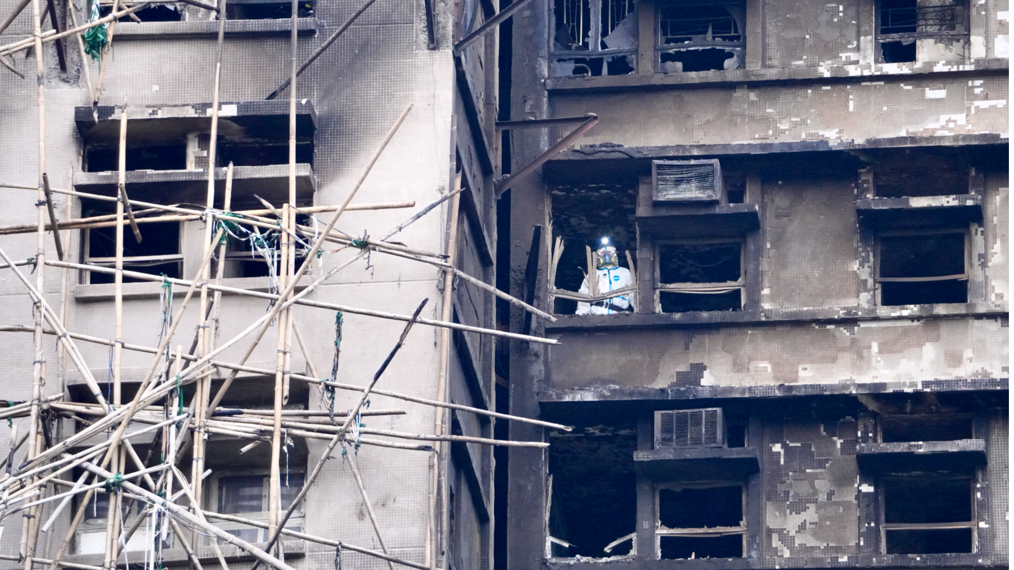 Butuh Waktu Pencarian Korban Kebakaran Wang Fuk Court di Tai Po, Hong Kong-Image-1
