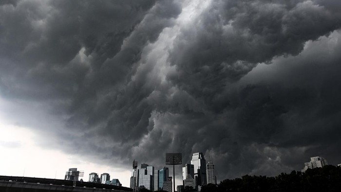 Waspada Cuaca Ekstreme Akhir Tahun, BMKG Beri Peringatan-Image-1