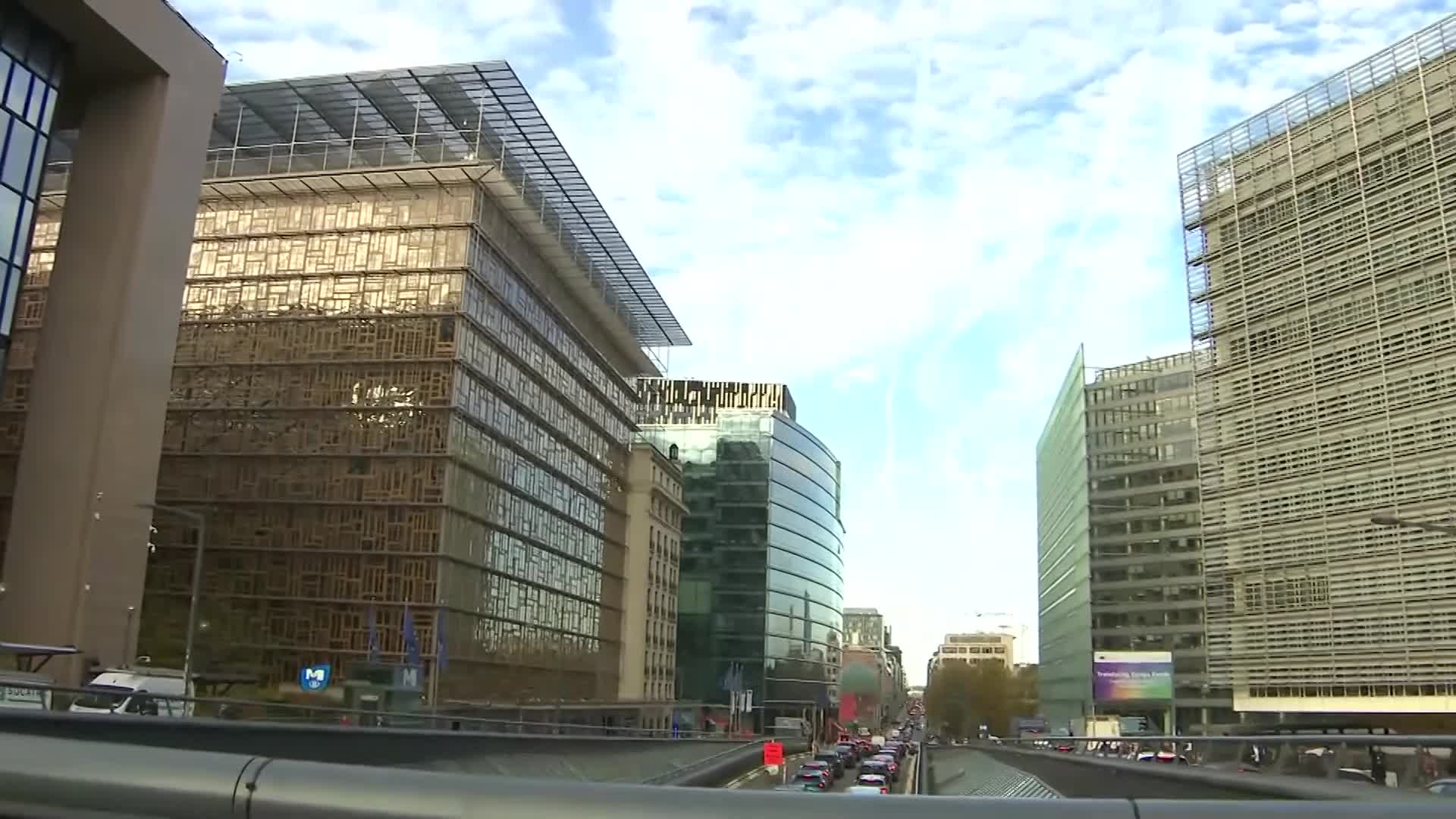 UE Sepakati Penghentian Bertahap Impor Gas Rusia &hellip;