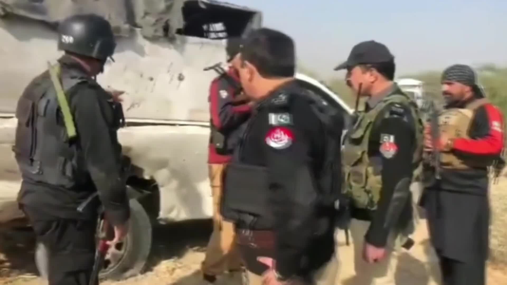 3 Tewas Akibat Serangan Teroris terhadap Mobil &hellip;