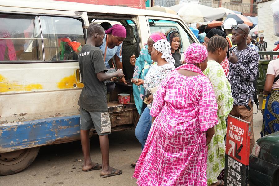Menilik Hiruk-pikuk Pasar Madina di Conakry, Guinea-Image-2 Menilik Hiruk-pikuk Pasar Madina di Conakry, Guinea-Image-2