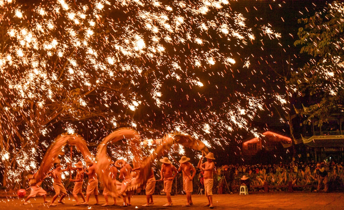 China Sambut Tahun Baru 2026 dengan Perayaan di Seluruh Negeri-Image-3