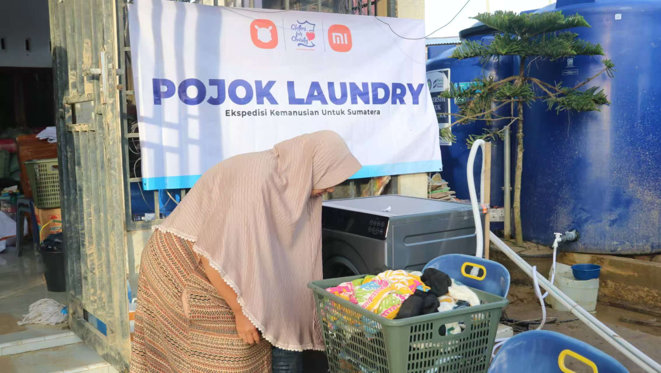 Xiaomi dan Yayasan Gemilang Indonesia Salurkan 200 kg Baju Layak Pakai untuk Korban Banjir Sumatra-Image-1 Xiaomi dan Yayasan Gemilang Indonesia Salurkan 200 kg Baju Layak Pakai untuk Korban Banjir Sumatra-Image-1