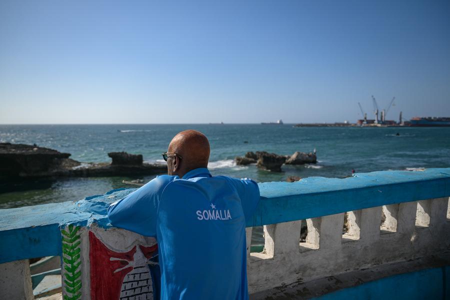 Menilik Sekilas Potret Kehidupan di Sepanjang Pesisir Pantai Mogadishu, Somalia-Image-3 Menilik Sekilas Potret Kehidupan di Sepanjang Pesisir Pantai Mogadishu, Somalia-Image-3