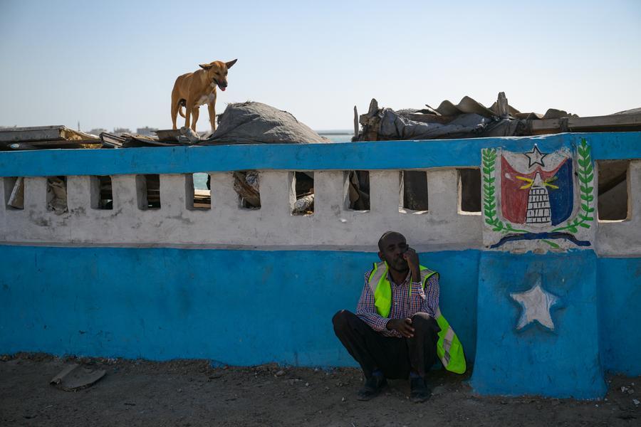 Menilik Sekilas Potret Kehidupan di Sepanjang Pesisir Pantai Mogadishu, Somalia-Image-10 Menilik Sekilas Potret Kehidupan di Sepanjang Pesisir Pantai Mogadishu, Somalia-Image-10