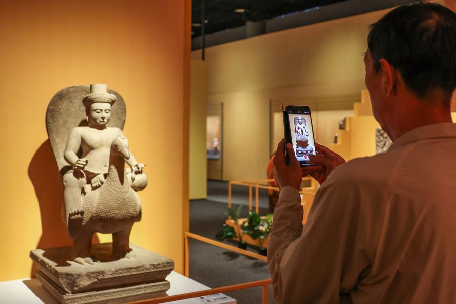 Menengok Pameran Peninggalan Budaya Kamboja di Hainan, China Selatan-Image-3 Menengok Pameran Peninggalan Budaya Kamboja di Hainan, China Selatan-Image-3