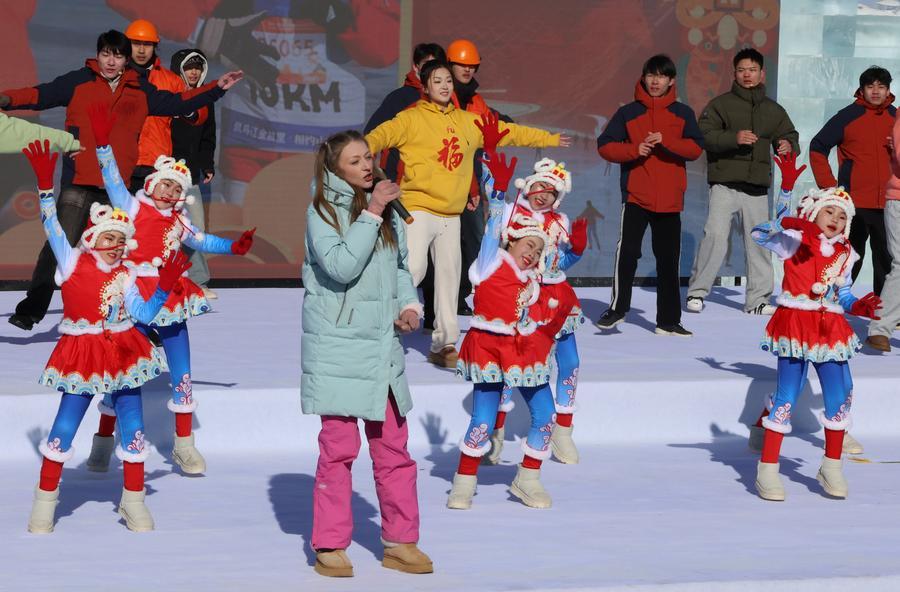 Acara Memancing Musim Dingin Tarik Wisatawan di Shenyang, China Timur Laut-Image-6 Acara Memancing Musim Dingin Tarik Wisatawan di Shenyang, China Timur Laut-Image-6