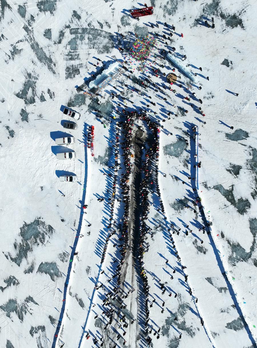 Acara Memancing Musim Dingin Tarik Wisatawan di Shenyang, China Timur Laut-Image-11 Acara Memancing Musim Dingin Tarik Wisatawan di Shenyang, China Timur Laut-Image-11