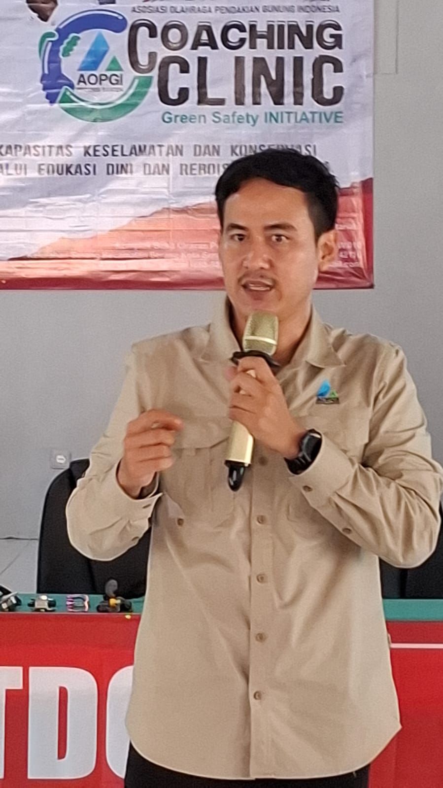 Potret : Coaching Clinic AOPGI Bagi Pendaki Muda-Image-4 Potret : Coaching Clinic AOPGI Bagi Pendaki Muda-Image-4