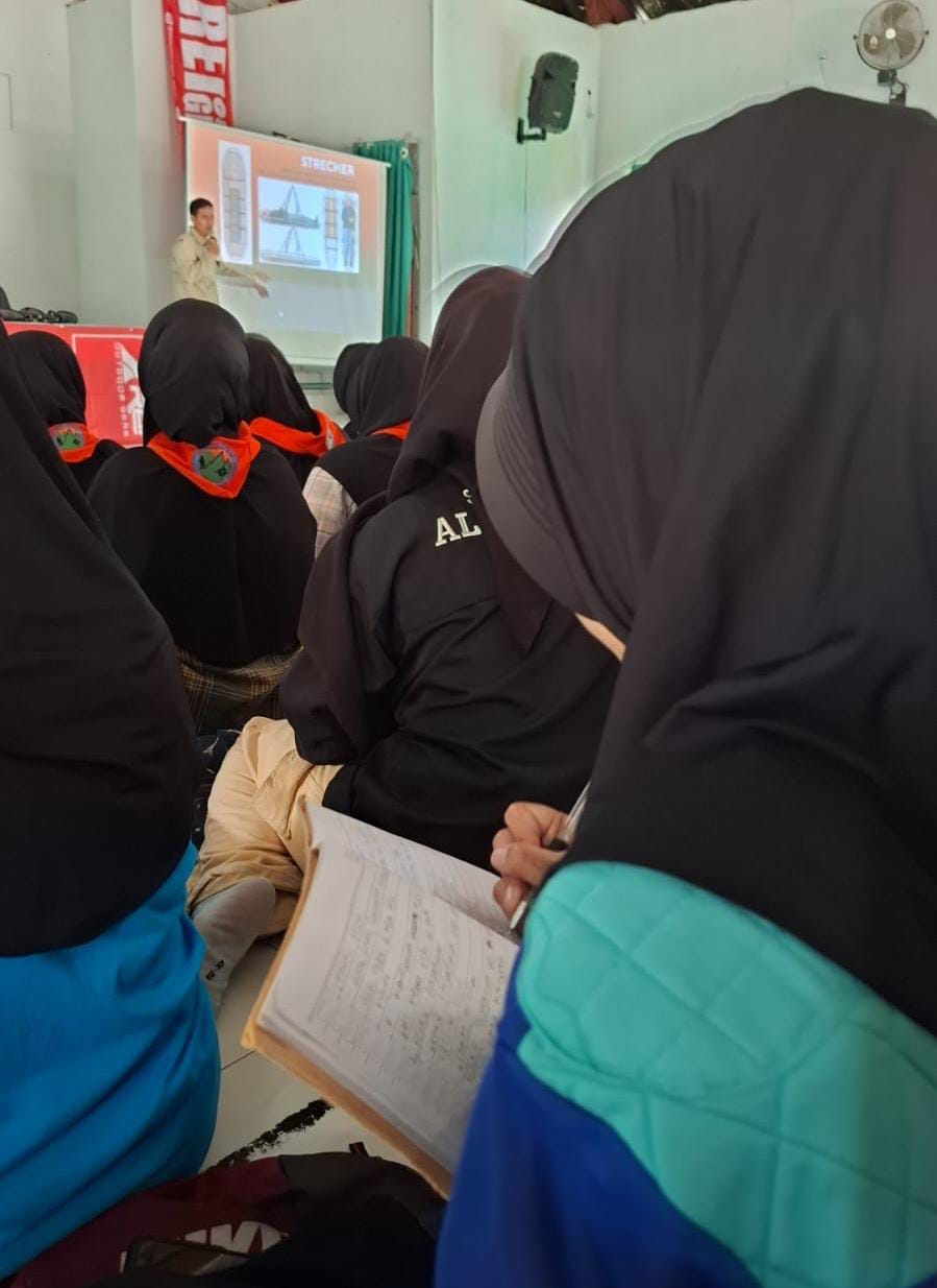 Potret : Coaching Clinic AOPGI Bagi Pendaki Muda-Image-5 Potret : Coaching Clinic AOPGI Bagi Pendaki Muda-Image-5