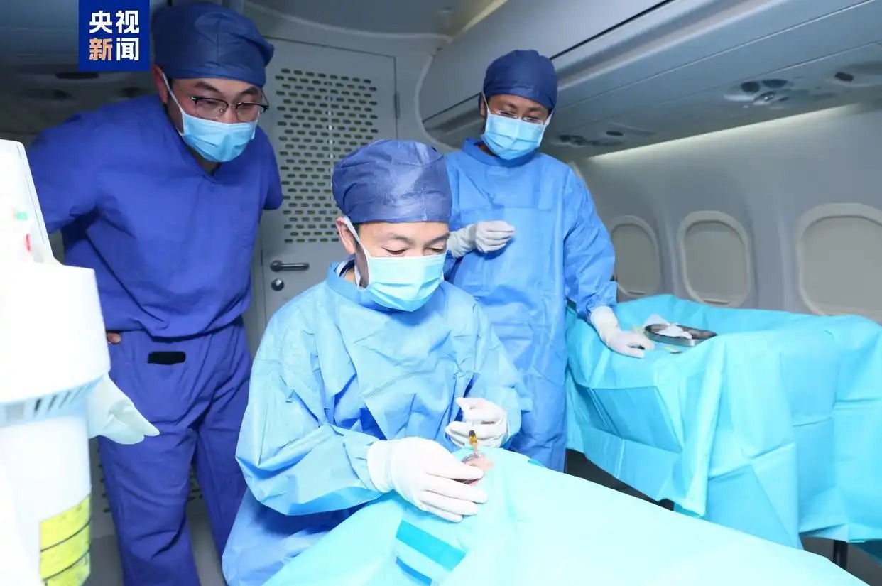 Rumah Sakit Terbang Pertama di China Resmi Beroperasi-Image-1