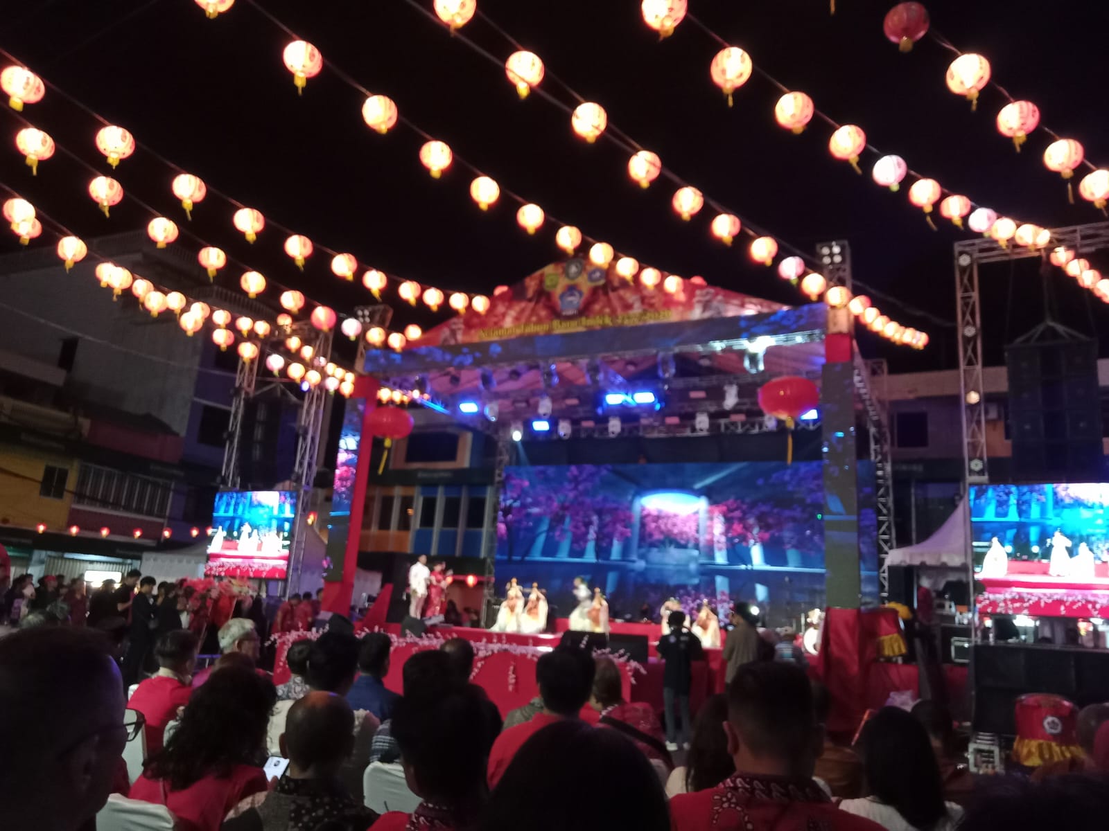 Potret : Kemeriahan Malam Penyambutan Imlek 2026-Image-1 Potret : Kemeriahan Malam Penyambutan Imlek 2026-Image-1