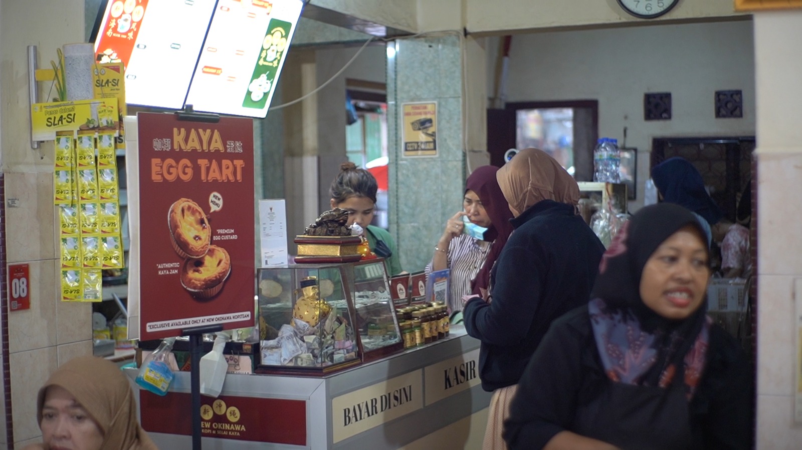 Menjaga Warisan, Meracik Inovasi Kisah Reinkarnasi Kedai Kopi Okinawa-Image-1 Menjaga Warisan, Meracik Inovasi Kisah Reinkarnasi Kedai Kopi Okinawa-Image-1