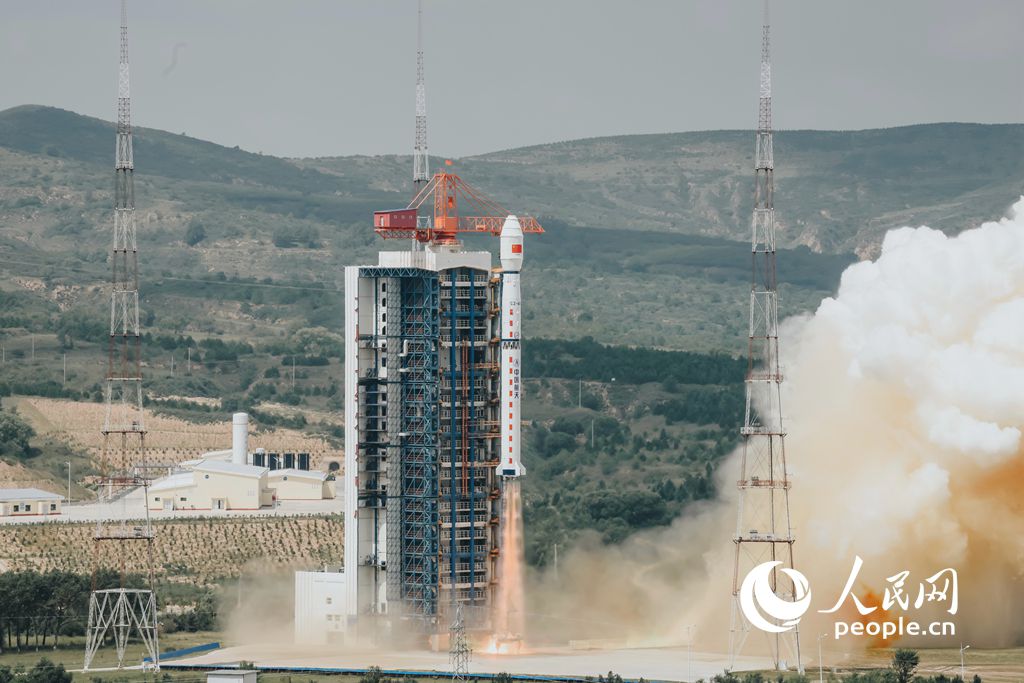 China Luncurkan Satelit Jiaotong dan Minhang