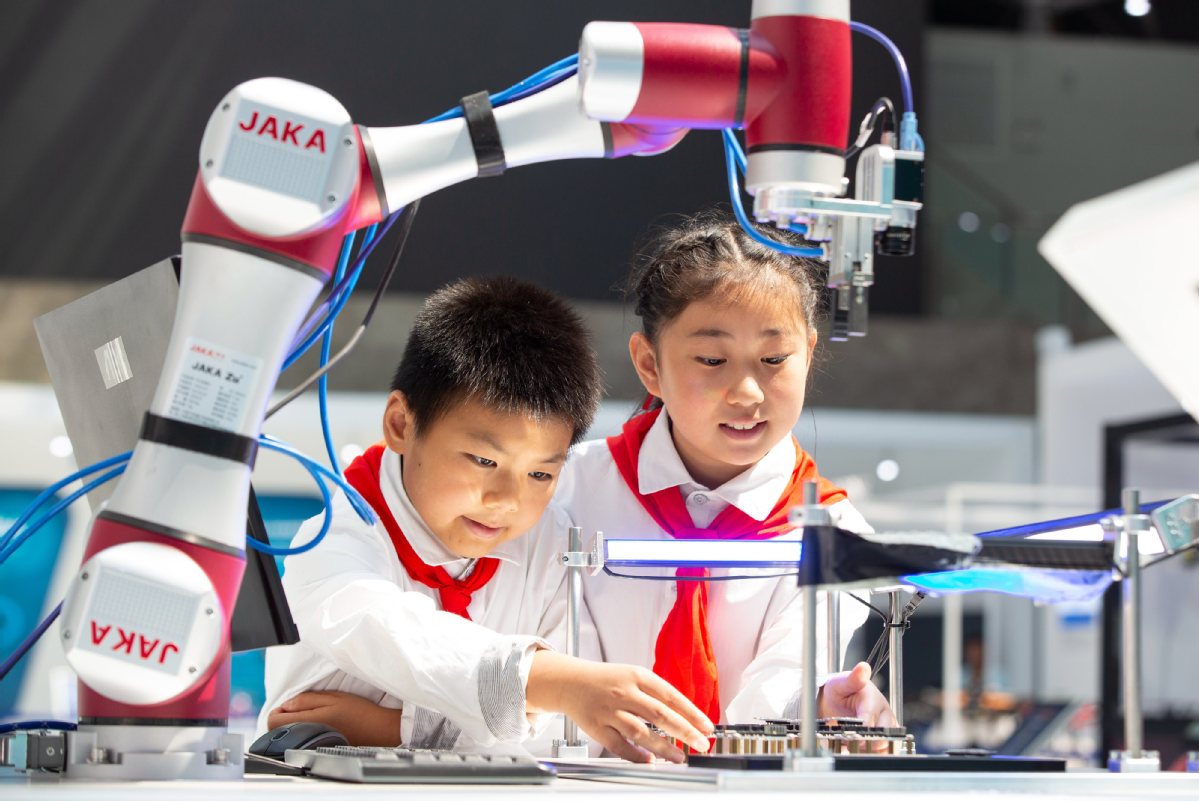 China Galakkan Industri Robot