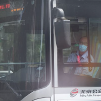 Sopir Bus Beijing Wajib Pakai Gelang Pantau Emosi