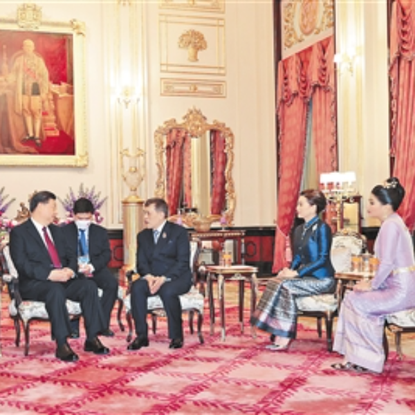 Xi Jinping dan Peng Liyuan Temu Raja dan Ratu &hellip;