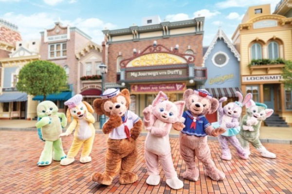 Mickey Disneyland Hong Kong Sambut Turis di &hellip;