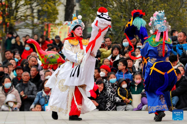 POTRET Tradisi Sambut Festival Lentera di China