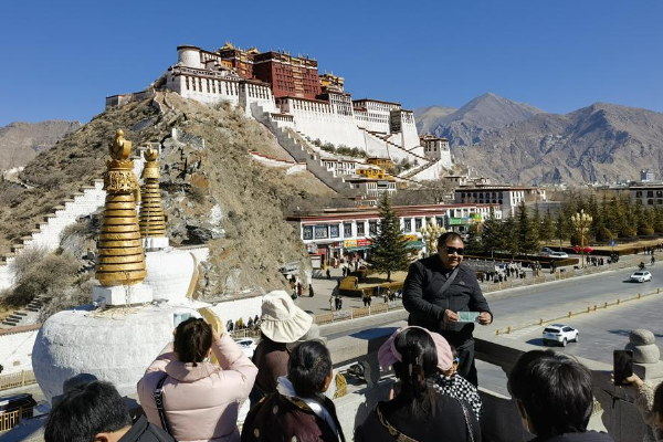 Tibet Pikat Turis untuk Kunjungan Musim Dingin
