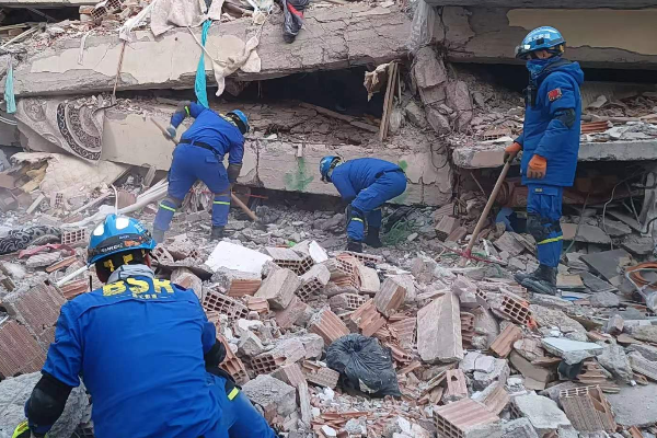 Tim Resque China Selamatkan 4 Korban Gempa Türki