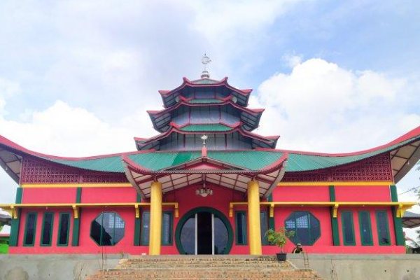 Masjid Bernuansa Tionghoa di Jambi