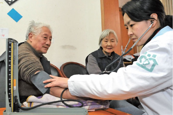 China Uji Coba Layanan Rawat Kesehatan di Rumah