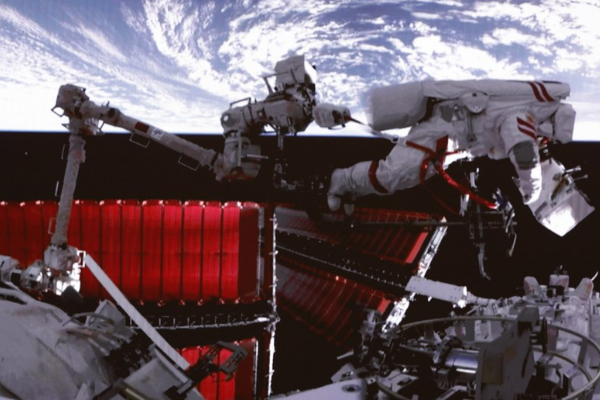 Astronot Shenzhou-15 Selesaikan Spacewalk ke-3