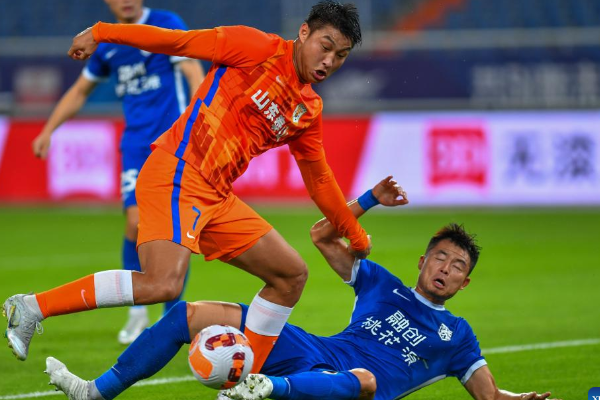 Kesebelasan Wuhan vs Shandong di Piala Super CFA