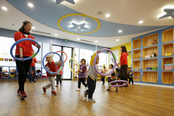 Shanghai Perbanyak Pusat Penitipan Anak