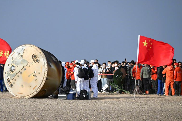 Taikonaut Shenzhou-15 Kembali ke Bumi, Disambut &hellip;