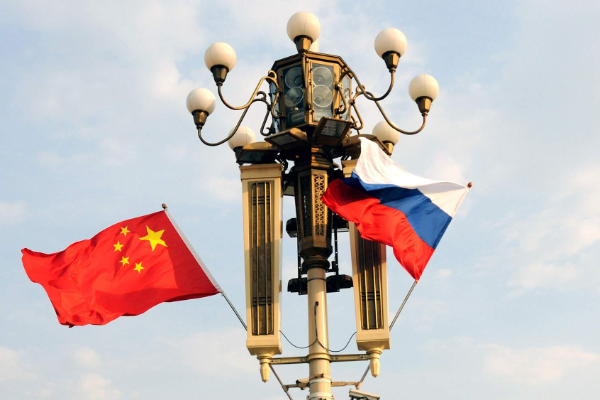 Menhan China Bertemu Panglima AL Rusia di Beijing