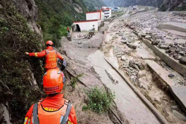 Hujan Badai, 4 Tewas 48 Hilang di Jinyang