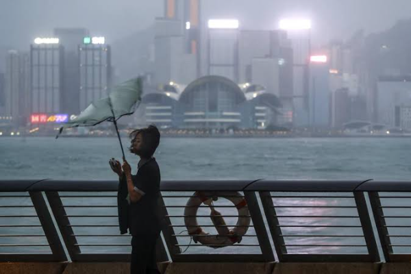 Otoritas Guangdong Tanggap Darurat Topan Saola