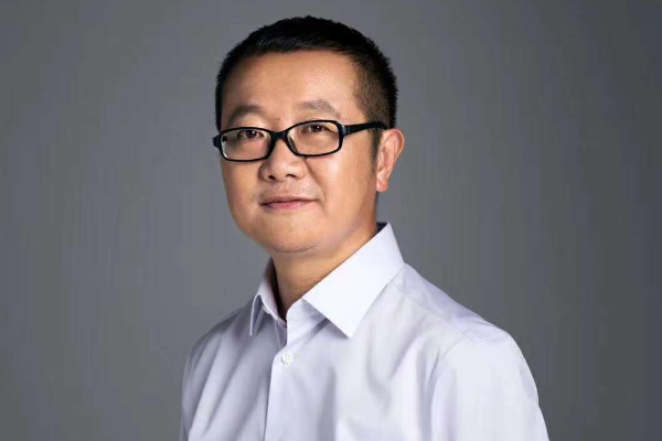 Profil Penulis Fiksi Ilmiah China, Liu Cixin