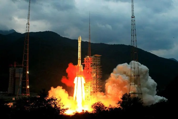 SEJARAH: 2010 Satelit Chang'e-2 Rilis di Xichang