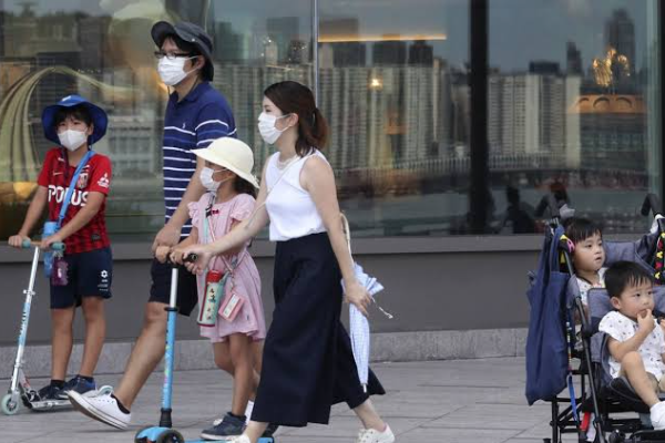 Hong Kong Dorong Keluarga Punya Anak