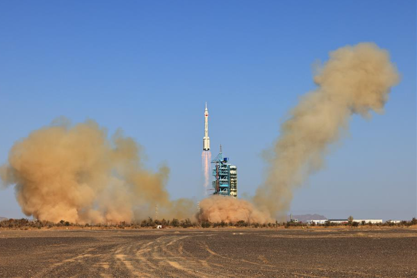 Taikonaut Shenzhou-17 Akan Tinggal di Luar &hellip;