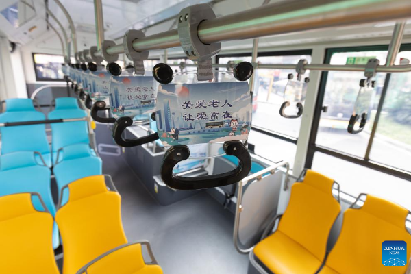 Dibuka Enam Jalur Bus untuk Lansia di Chengdu