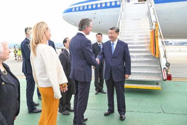 Xi Jinping Kembali ke Beijing dari Pertemuan APEC