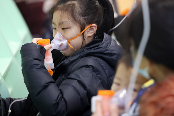 Wabah Penyakit Napas di China Bukan Mutasi COVID