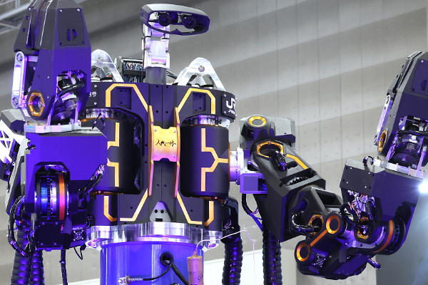 Robot China Menarik Perhatian di Pameran Tokyo